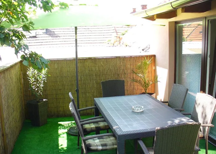 Chalupa A Apartmany Morajda